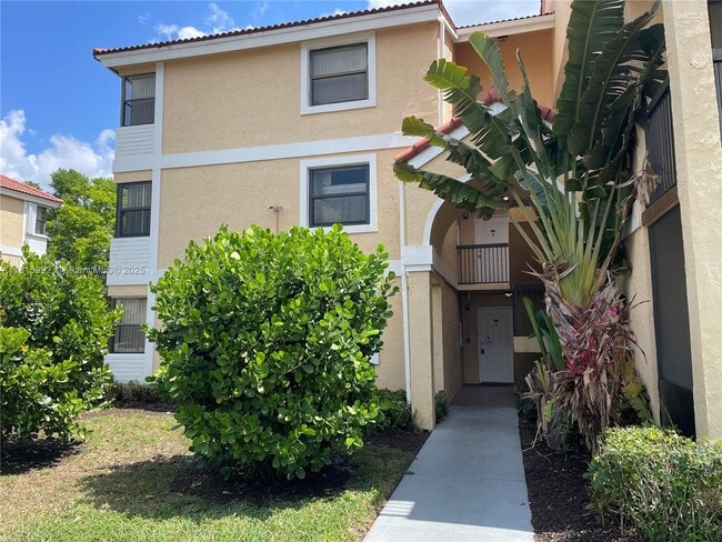 Building Photo - 5661 Riverside Dr