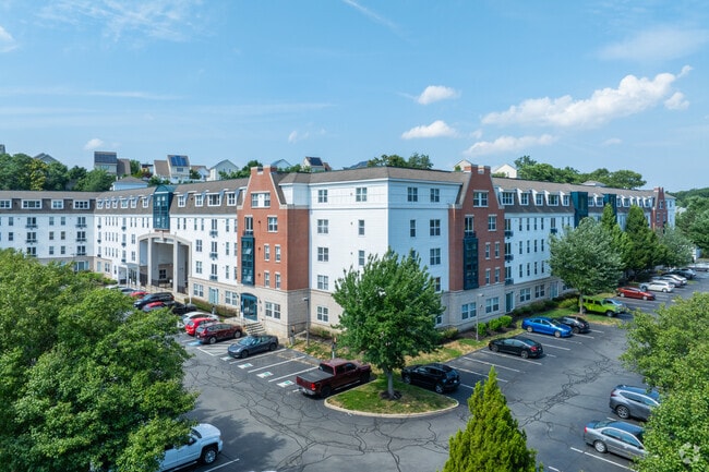 Building Photo - Avana Cliffside