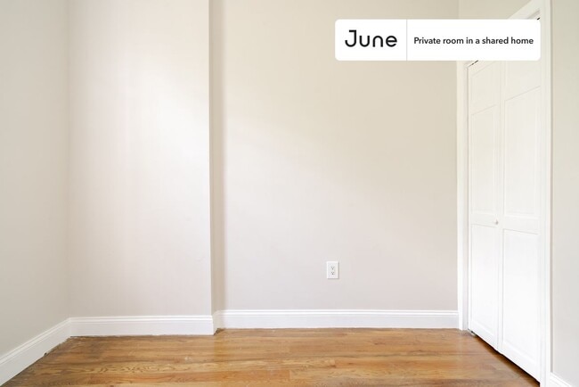Building Photo - Room in Shared 4 bed/1 bath home in Crown Heights