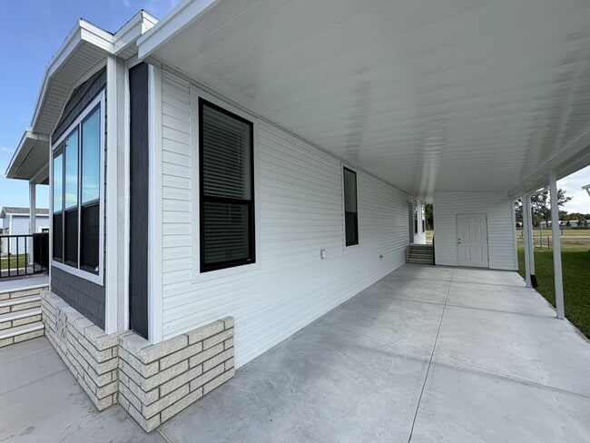 Building Photo - 1634 Voyager Dr