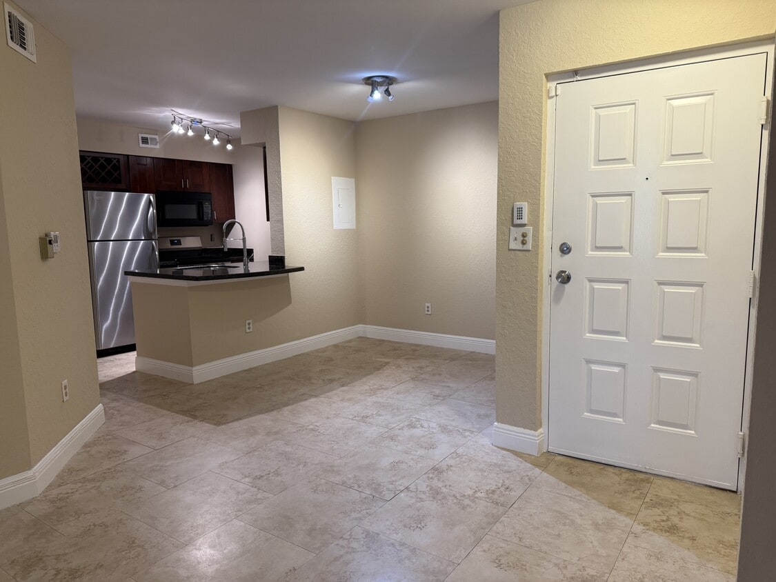 Photo - 2871 N Oakland Forest Dr (Oakland Park, FL)