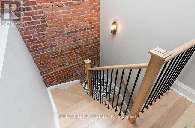 Photo du bâtiment - 1216 Dundas St W