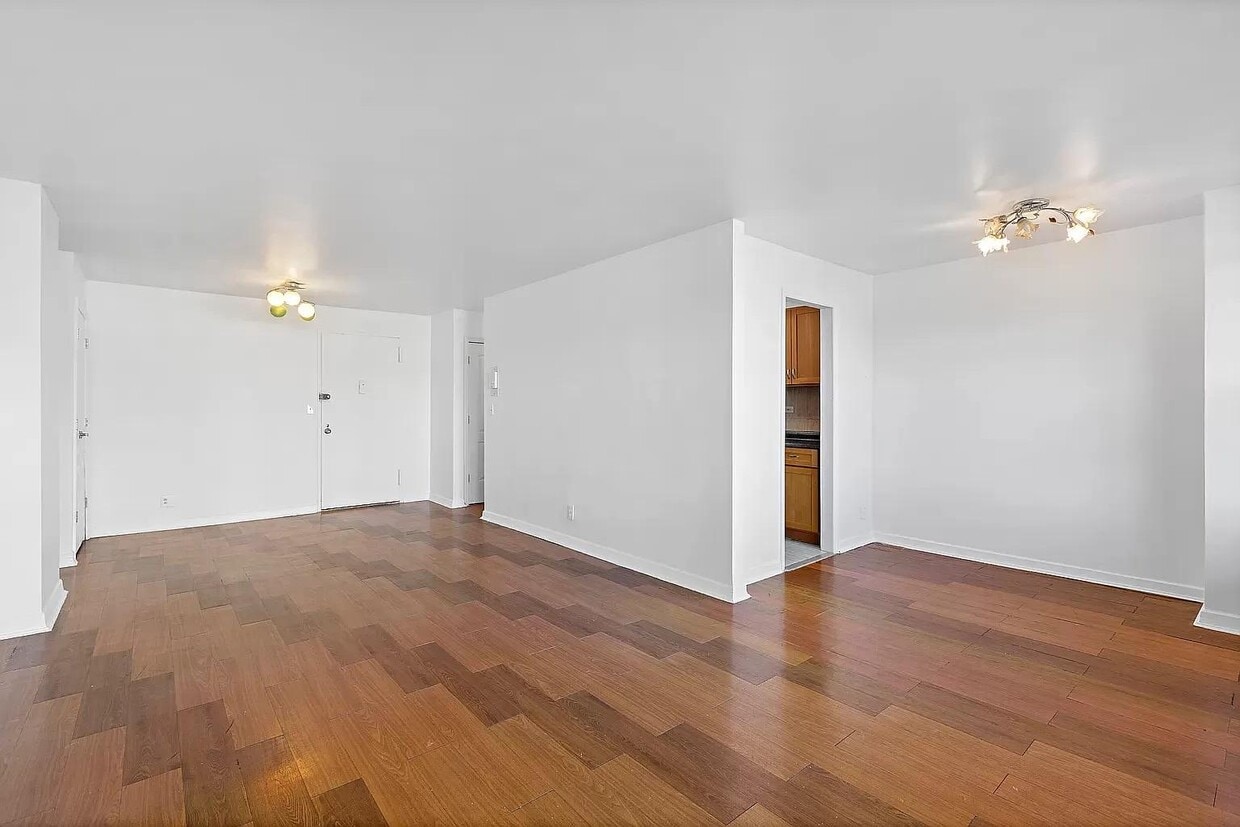 Photo - 2650 Ocean Pkwy - 3L