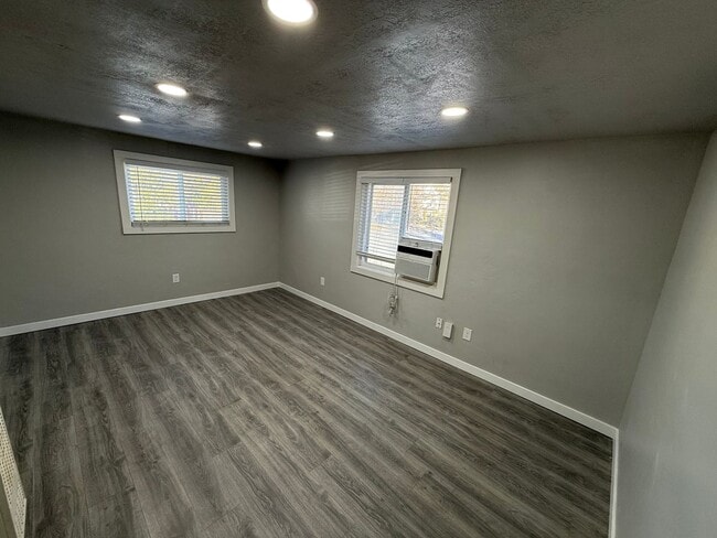 Photo - Holladay One Bedroom; 700 sq ft; Remodeled Apartment