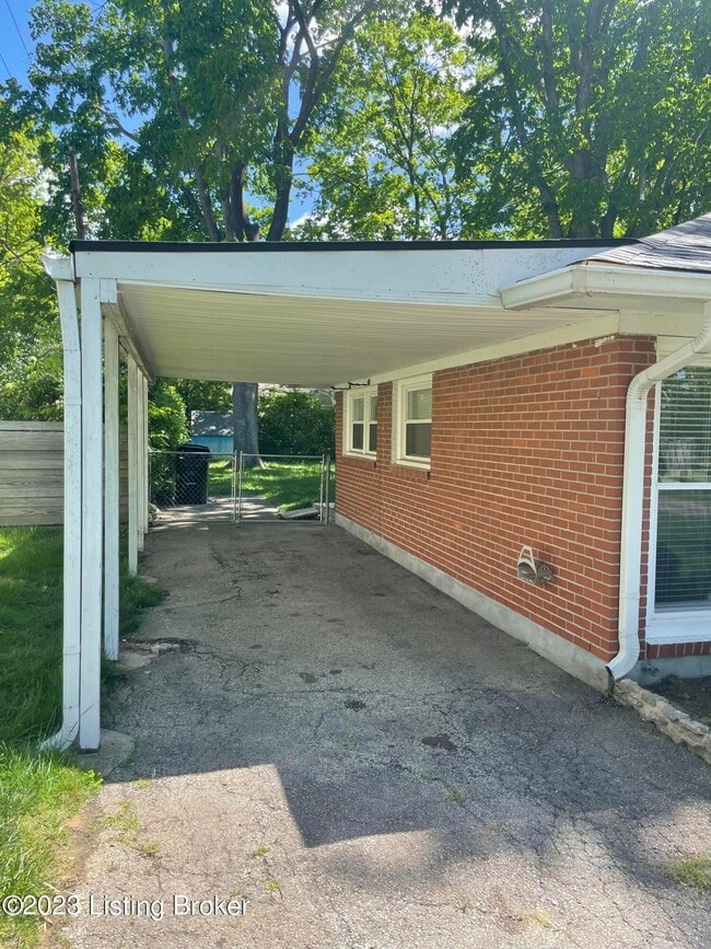 Building Photo - 3143 Doreen Way
