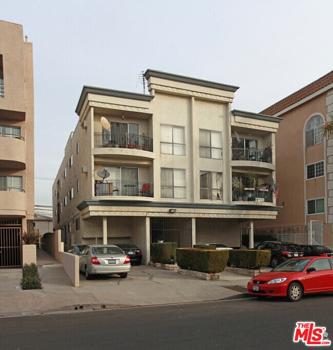 Building Photo - 9023 Alcott St