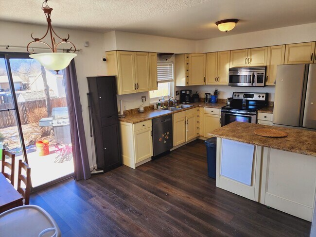 Foto del edificio - Charming 3-bedroom, 2-bathroom home near F...