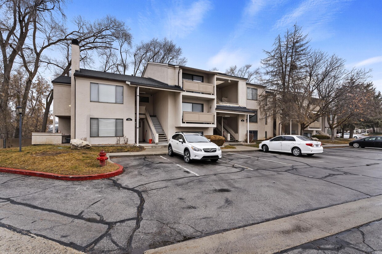 925 Creekhill Ln, Midvale, UT 84047 Townhome Rentals in Midvale UT