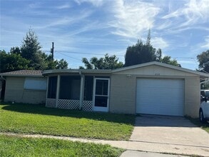 Building Photo - 2122 Shannon Dr