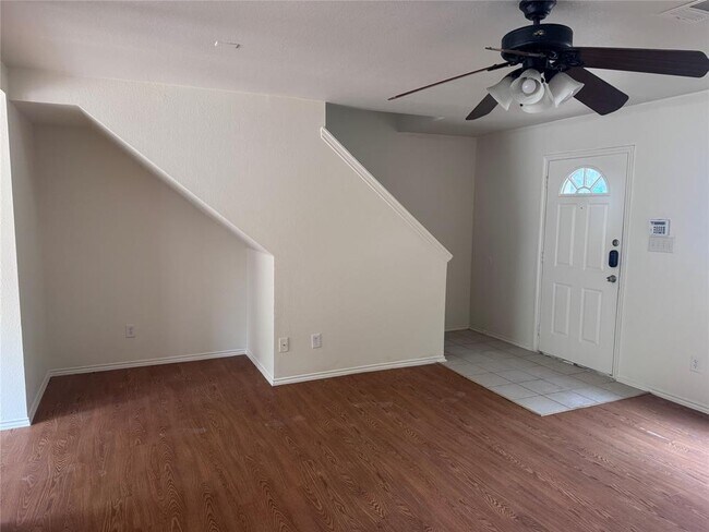 Building Photo - 10935 Old Manchaca Rd