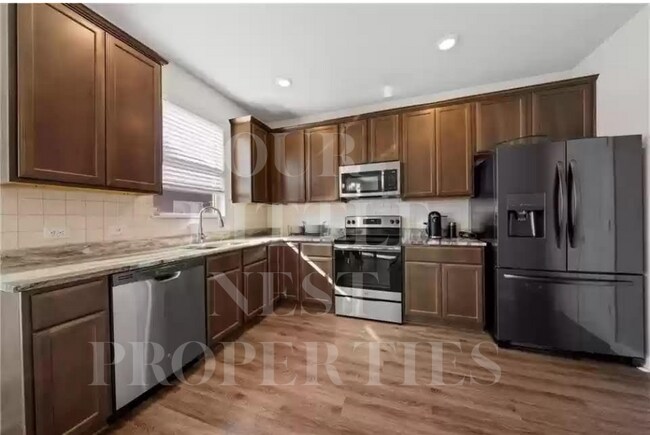 Foto del edificio - 10712 Fallbrook Rd