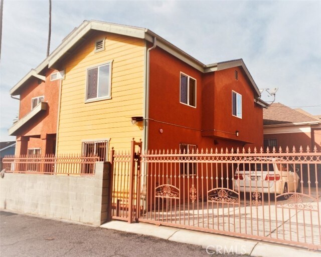 Building Photo - 1343 E Adams Blvd