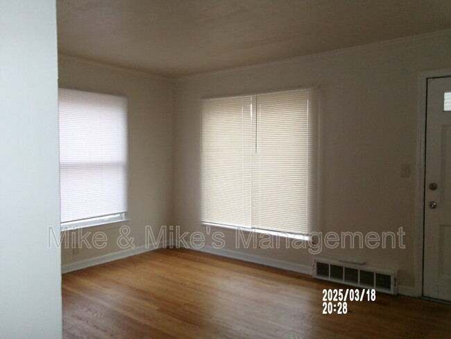 Building Photo - 5310 N 56th St