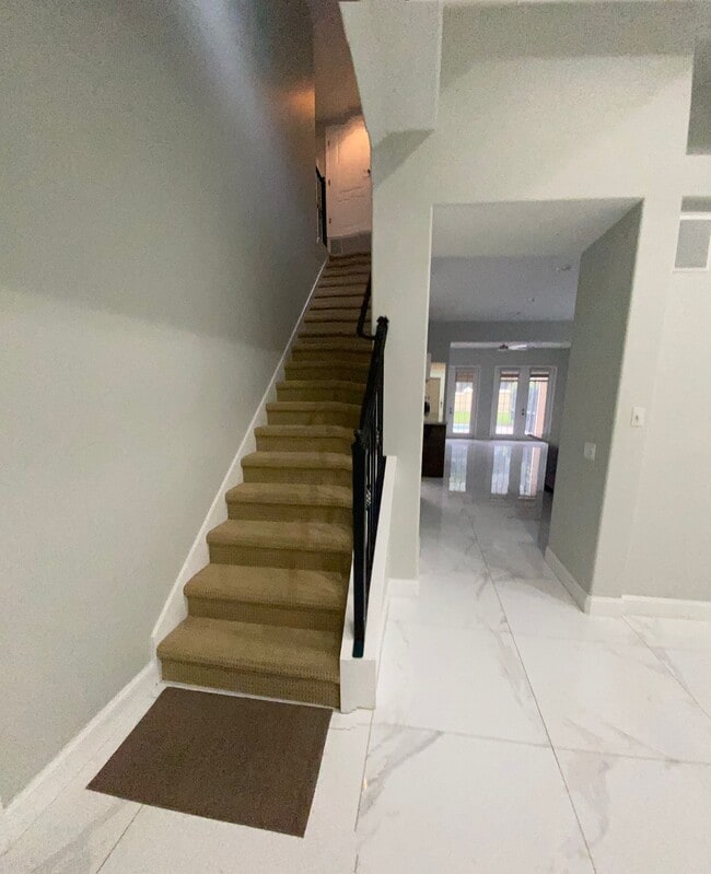 Building Photo - 8132 Vía Bella Notte