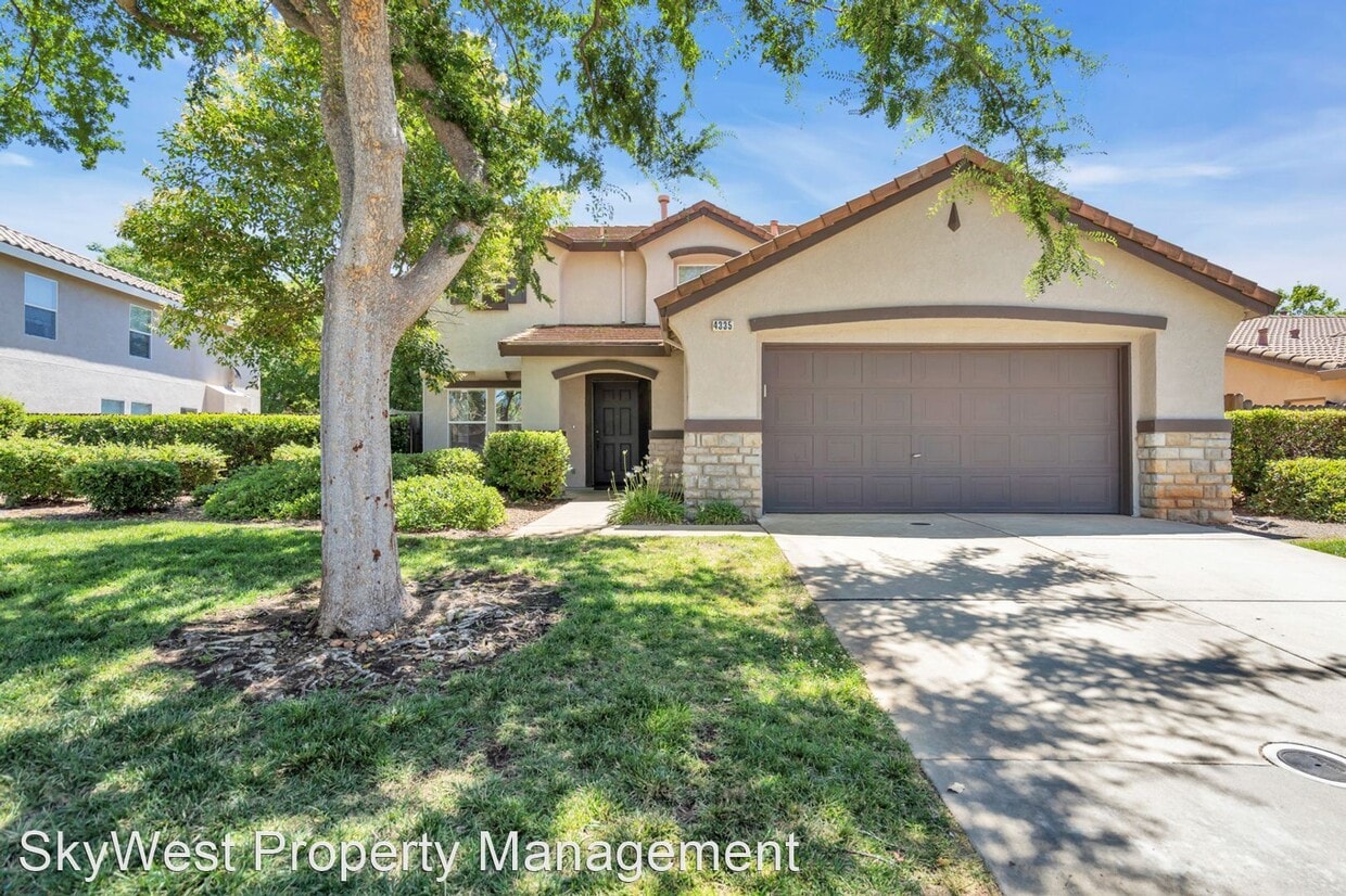 4 br, 2.5 bath House 4335 Mustic Way House Rental in Mather, CA