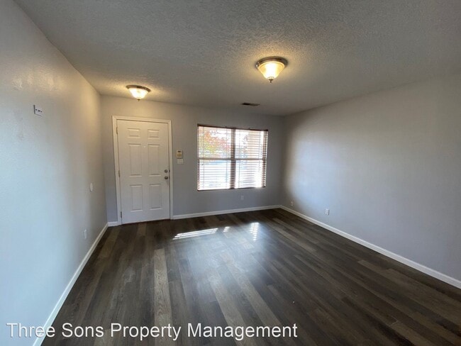 Foto del edificio - 5419 White Reserve Ave SW