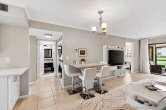 Building Photo - 321 Norwood Terrace