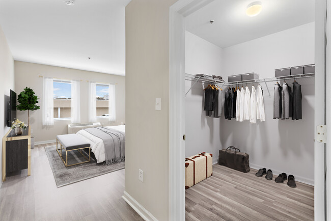 One Bedroom Apartment - Amazing Closet! - Edgewater Town Center Apartments