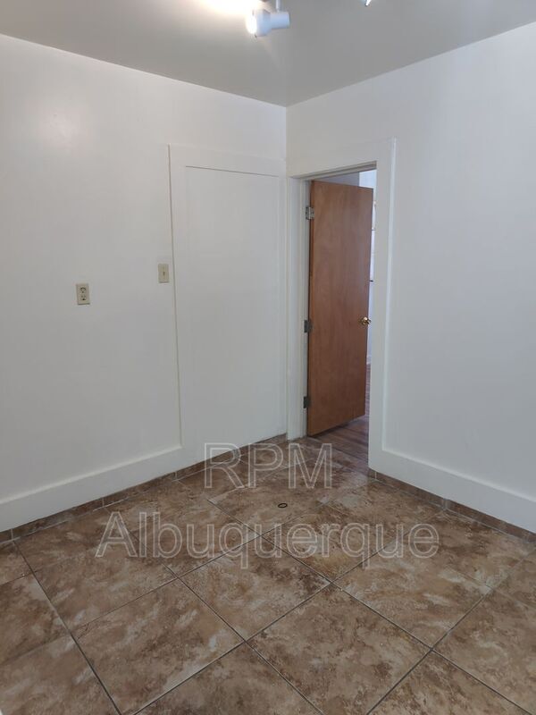 Foto del edificio - 2129 Coal Ave SE