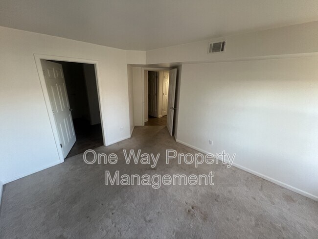 Foto del edificio - 2856 17th Ave