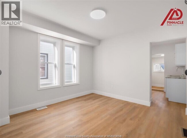 Building Photo - 1080 Niagara St