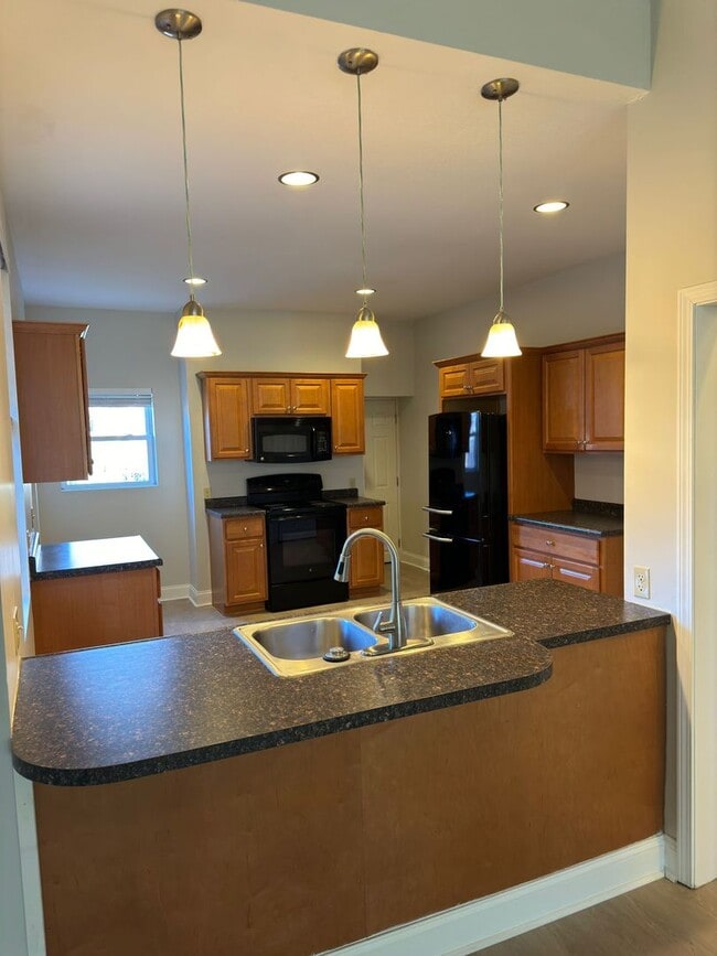 Building Photo - Spacious 4BD 2BA House in Pittsburgh!
