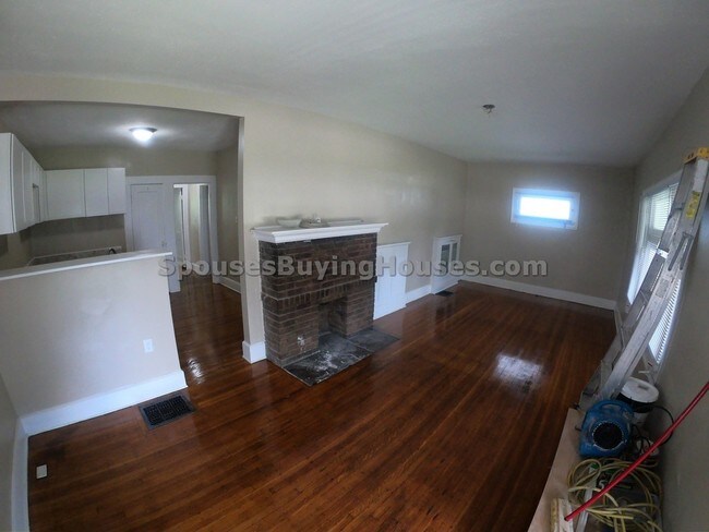 Building Photo - 4031 Cornelius Ave