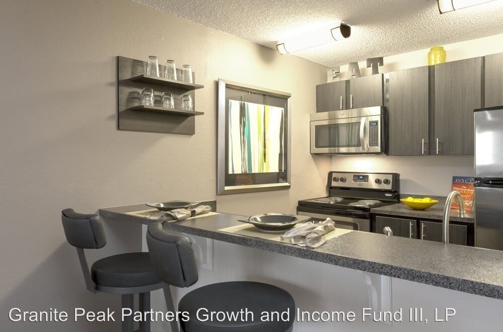 Foto principal - 4803 E Kentucky Ave