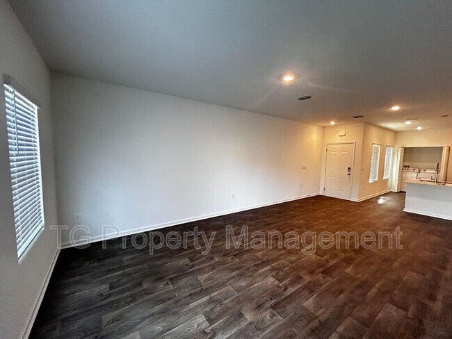 Foto del edificio - 9209 Stony Brk Rd