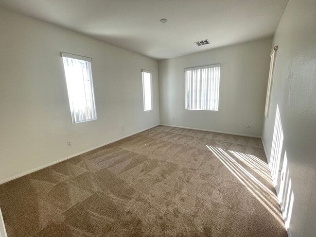 Building Photo - 9861 Iris Valley St