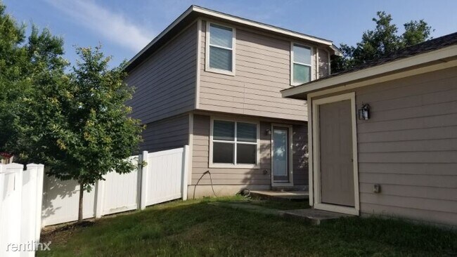Building Photo - 3 br, 2.5 bath House - 821 Palo Duro Dr