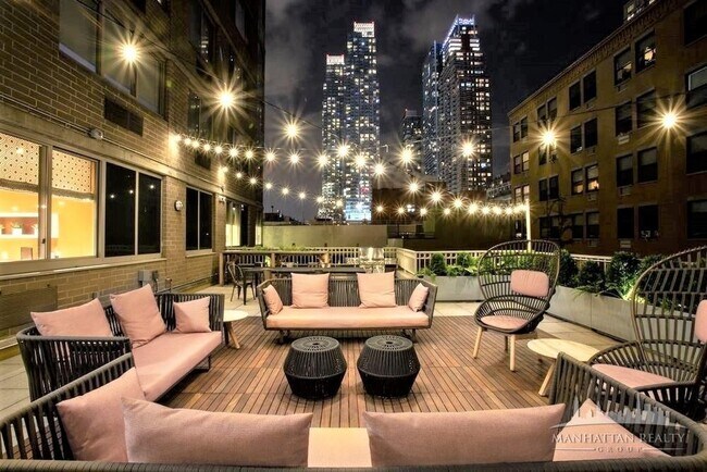 Foto del edificio - 524 W 42nd St
