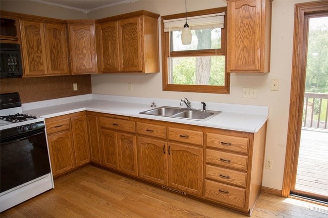 Building Photo - 1605 Amelia Circle