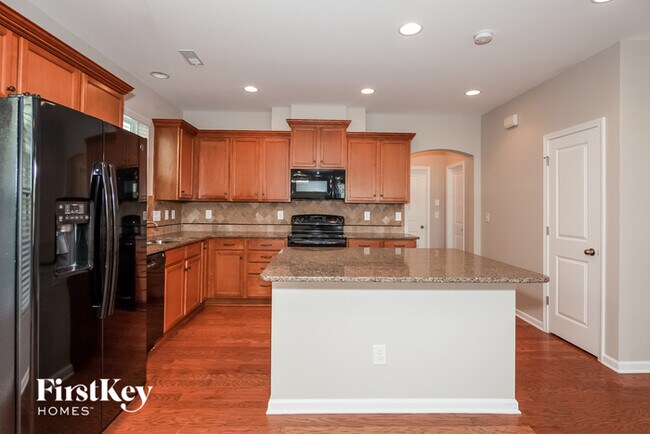 Foto del edificio - 19017 Park Terrace Ln