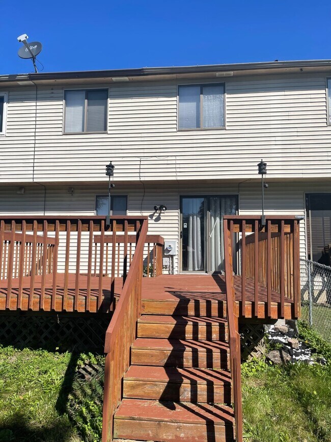 Foto del edificio - 1445 Stonewell Ct