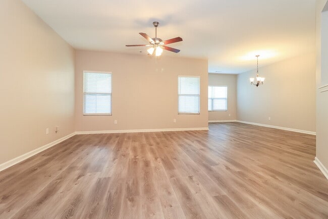 Building Photo - 31 Culver Ridge Dr