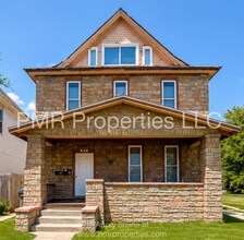 Building Photo - 824 1st Ave