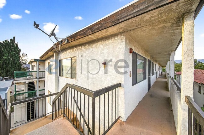 Foto del edificio - 1004 E Garfield Ave