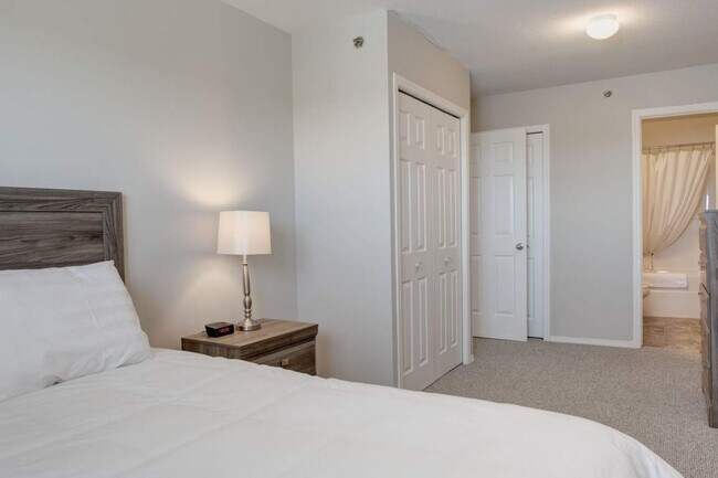 Photo du bâtiment - Lakewood Manor