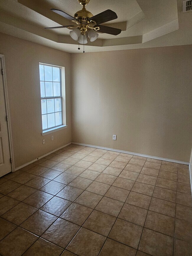 Foto del edificio - 1006 Lilia Dr