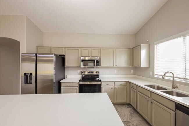 Building Photo - 2020 W Hasan Dr
