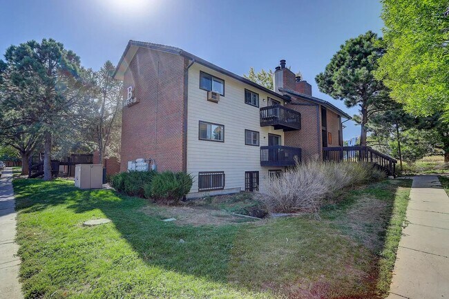 Foto del edificio - 14590 E 2nd Ave