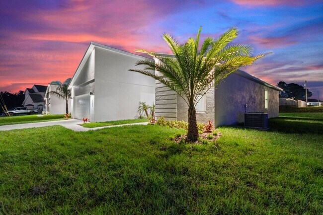 Building Photo - Newly Built Home! Modern, energy efficient...
