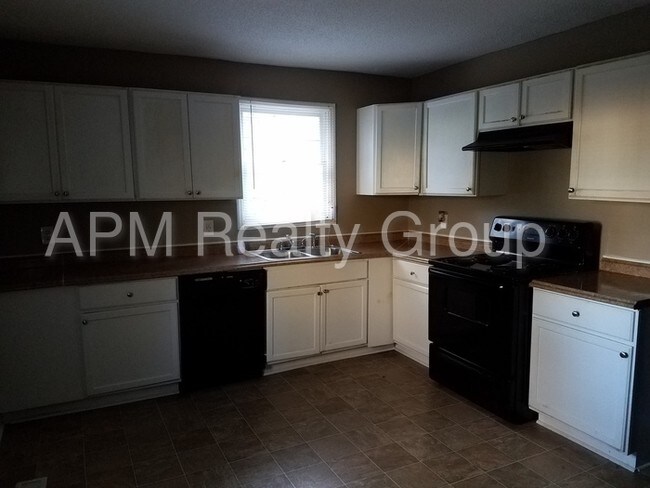 Building Photo - 117 Sandhill Cir