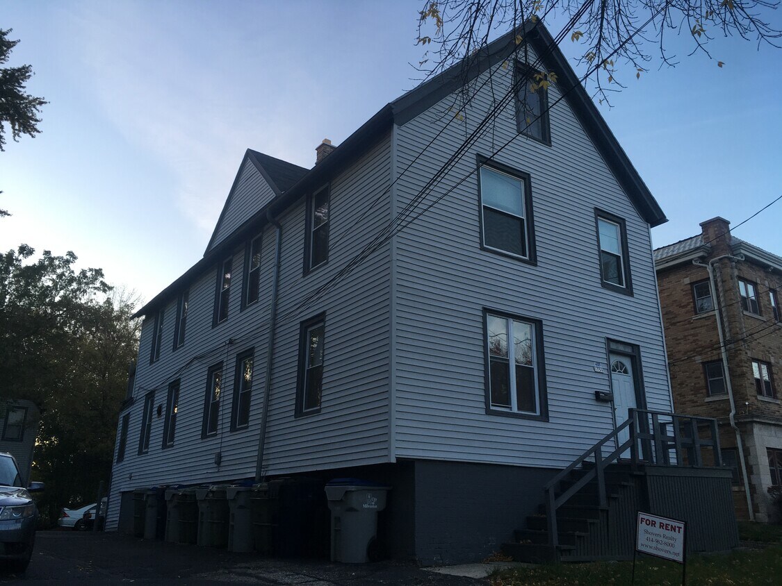 Foto principal - 1759 N Arlington Pl