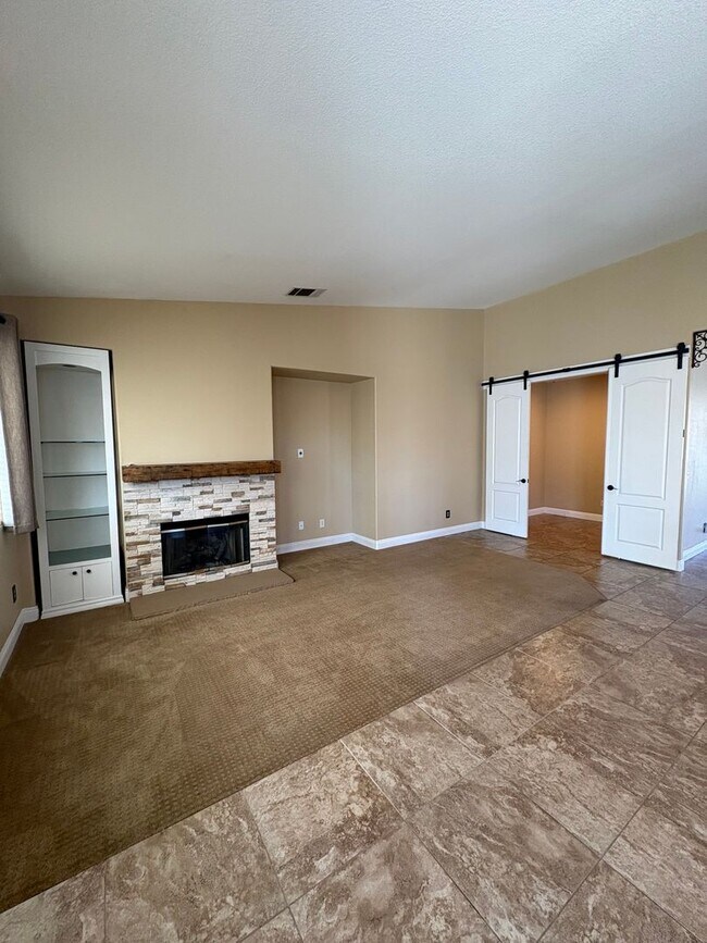 Building Photo - 41196 Coolidge Cir