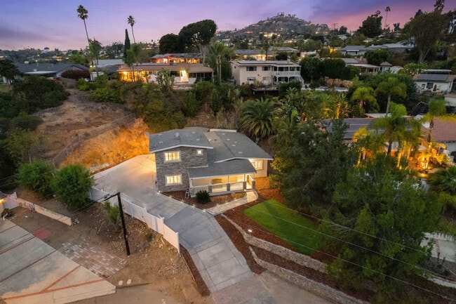 Building Photo - 10150 Sierra Madre Rd