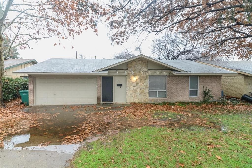 Primary Photo - 115 Price Dr