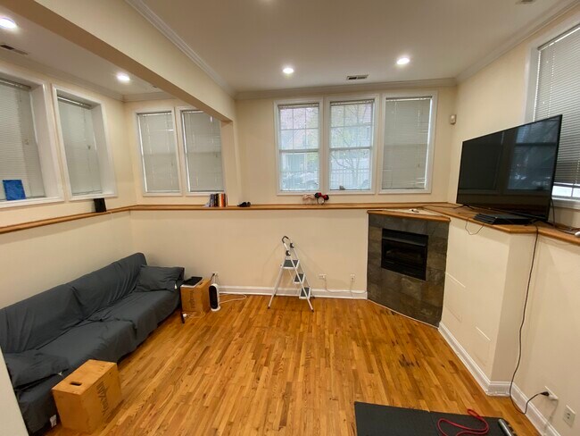 Foto del edificio - 1719 W Barry Ave