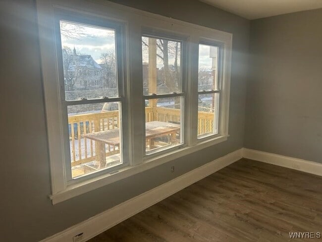 Foto del edificio - 232 Humboldt Pkwy